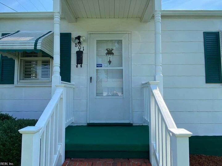 Property Photo: 801 Cambridge Ave VA 23707