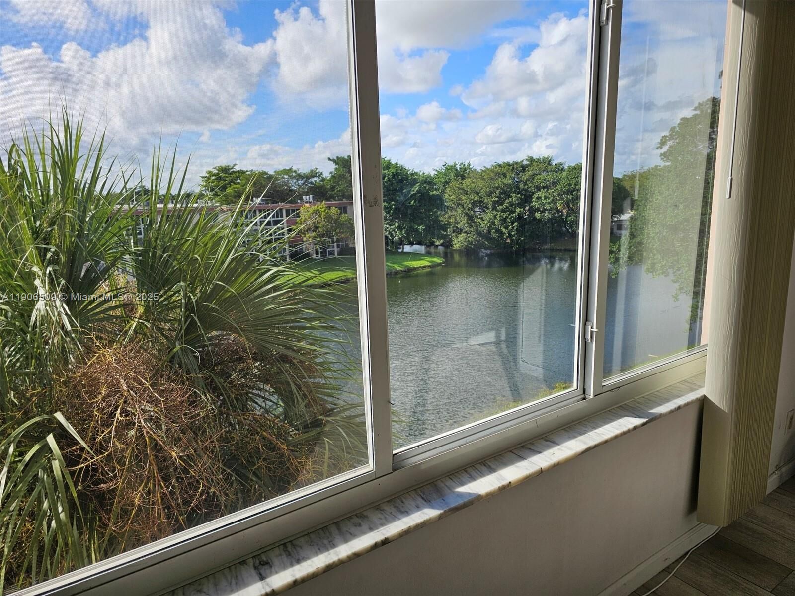 Property Photo:  1103 NW 58th Ter 417  FL 33313 