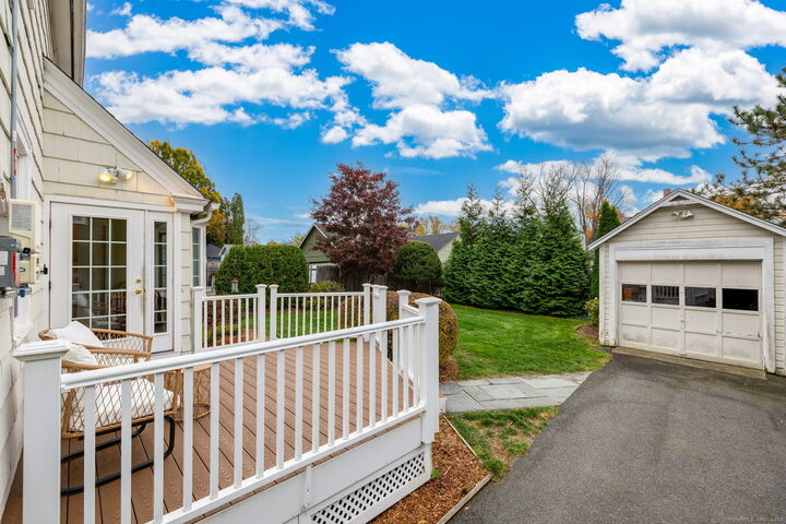 Property Photo: 9 Avalon Place CT 06109
