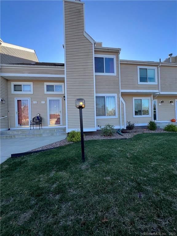 Property Photo:  60 Old Town Road 171  CT 06066 