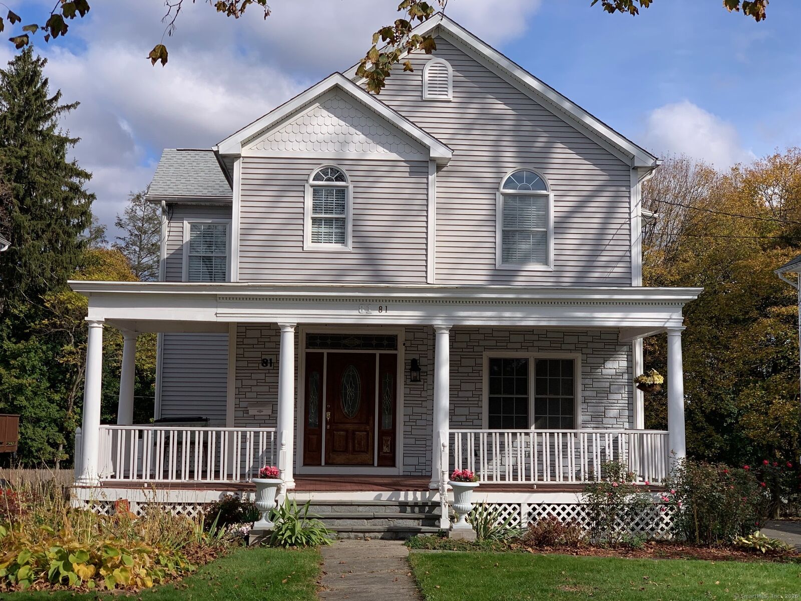 Property Photo:  81 Deer Hill Avenue  CT 06810 