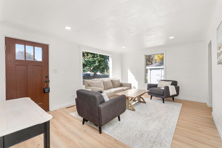 Property Photo:  4128 N Martin St  WA 99207 