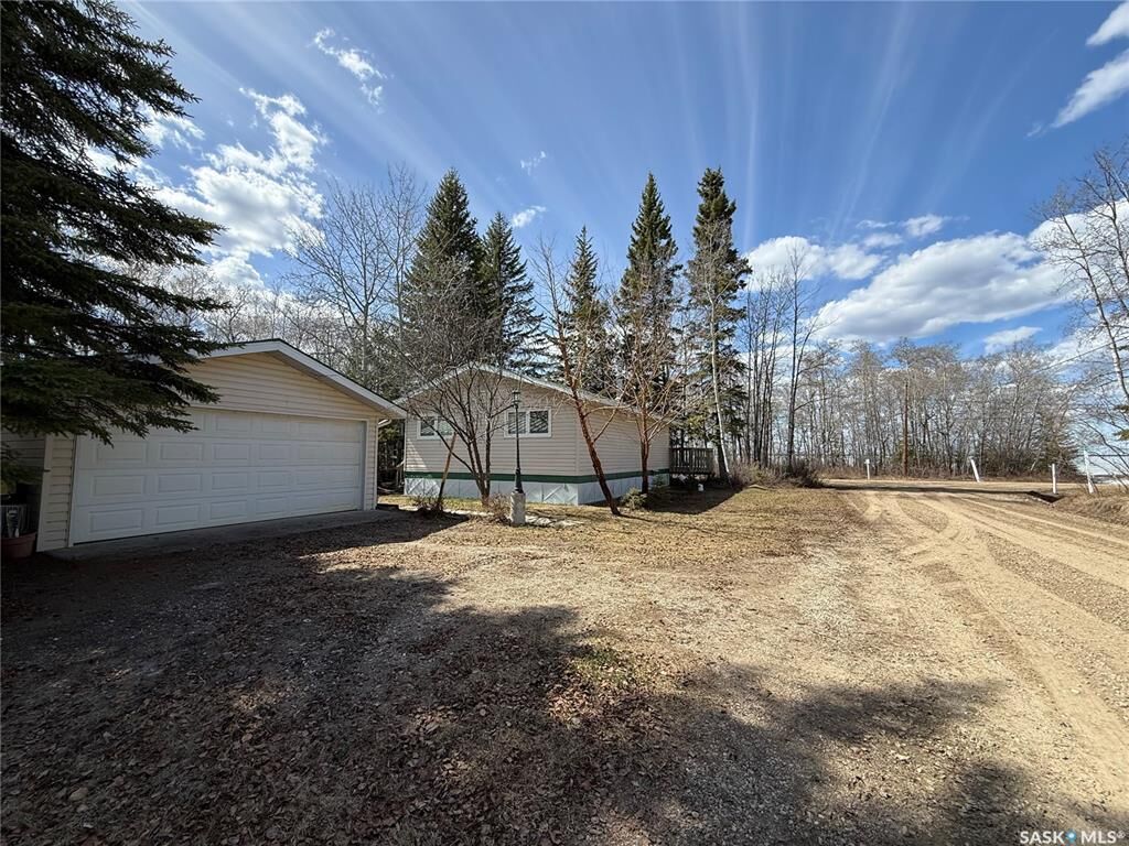 Property Photo:  201 Kenderdine Lane  SK S0M 1J0 
