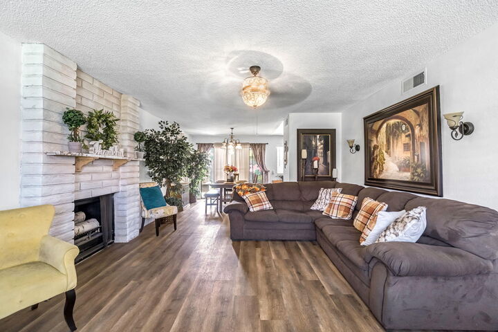 Property Photo:  1751 W Santa Ana Avenue  CA 93705 