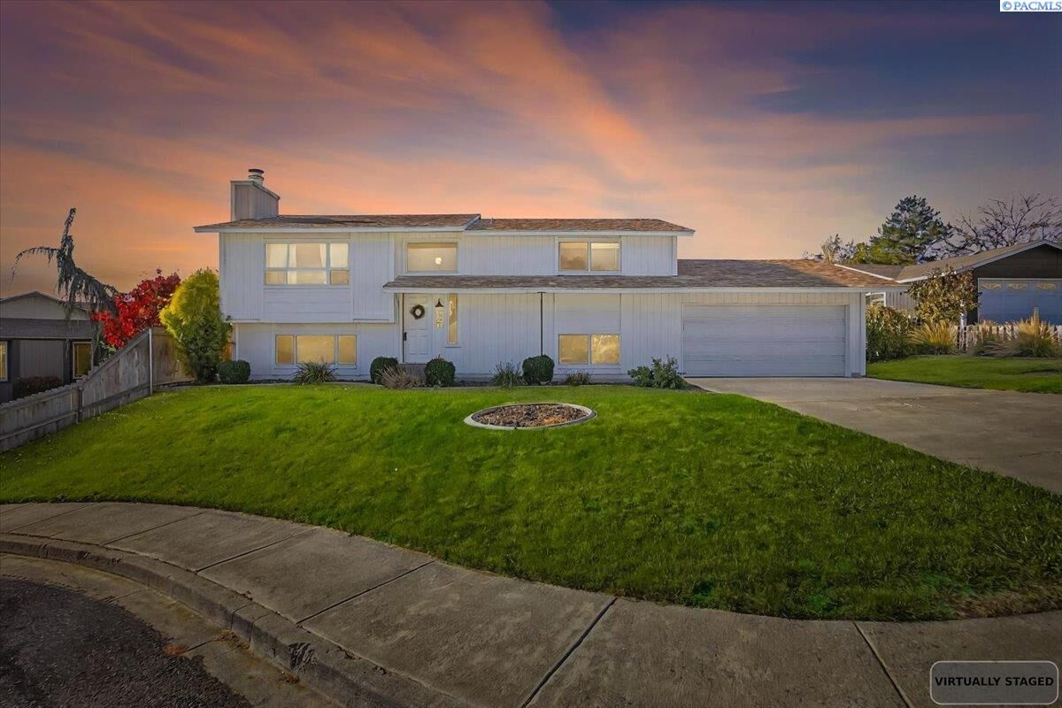 Property Photo:  1721 Widgeon Ct  WA 99353 