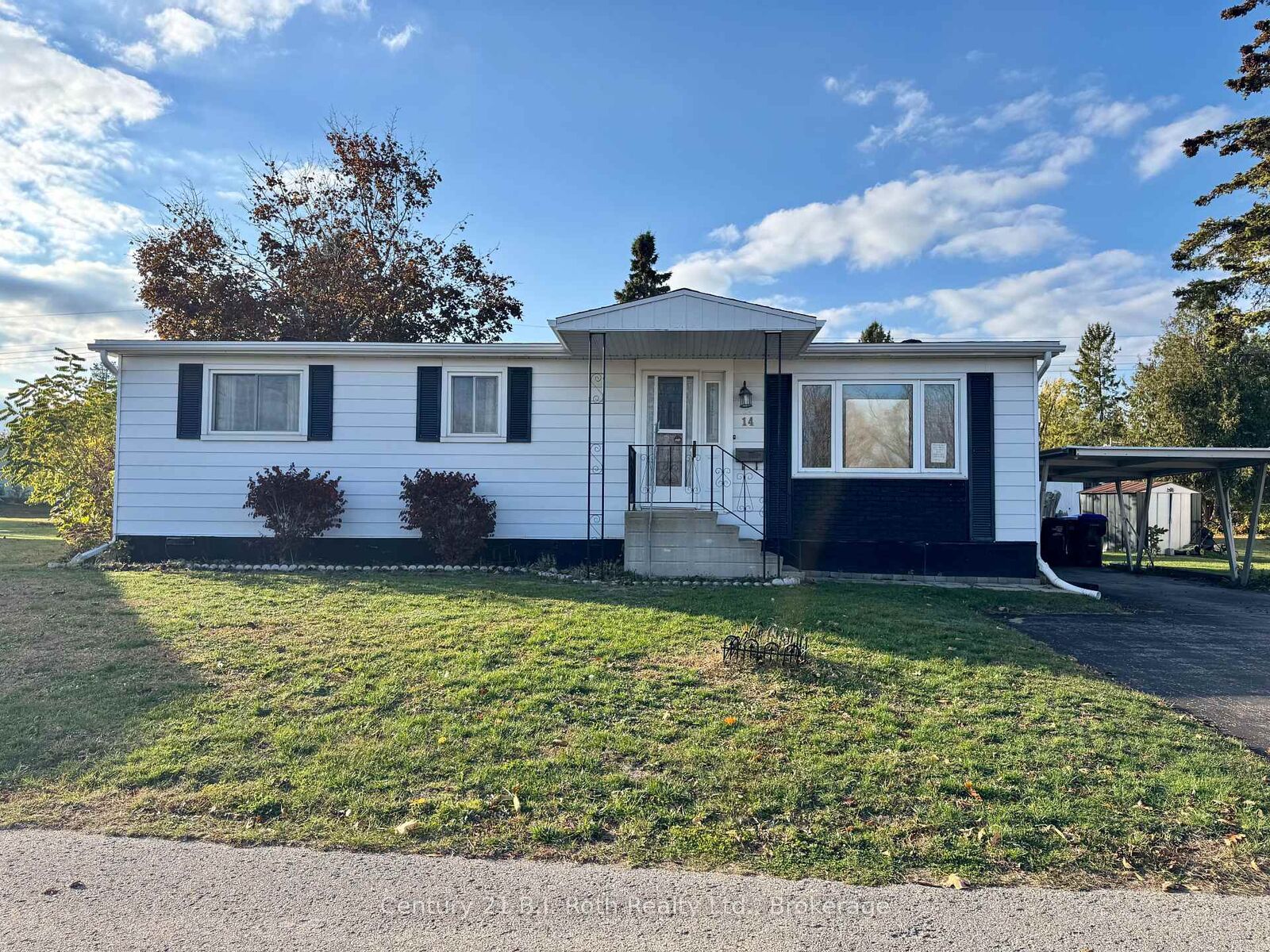 Photo de la propriété: 14 Muir Drive ON L3V 0P9