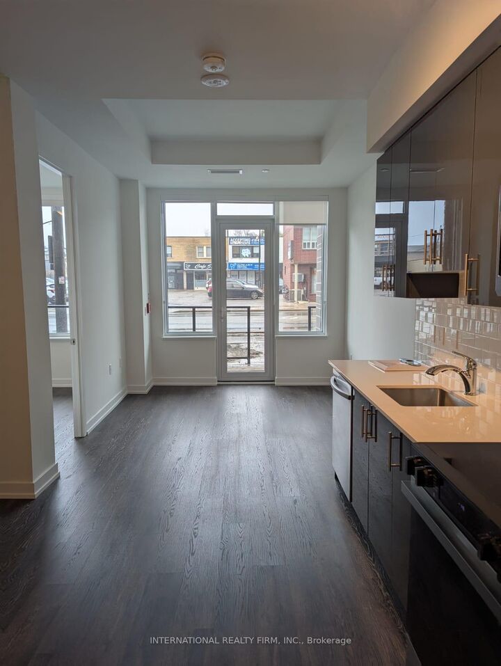 556 Marlee Avenue 102 — photo 1