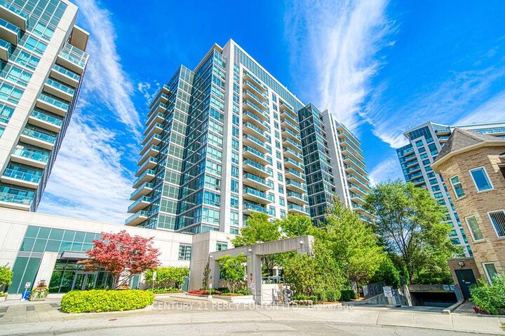 Property Photo:  35 Brian Peck Crescent 504  ON M4G 0A5