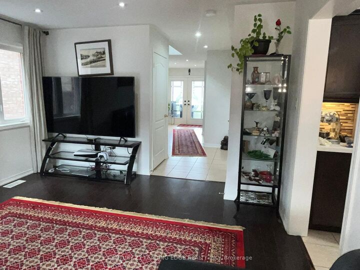 Property Photo:  30 Armstrong Crescent  ON L3Z 0L1 