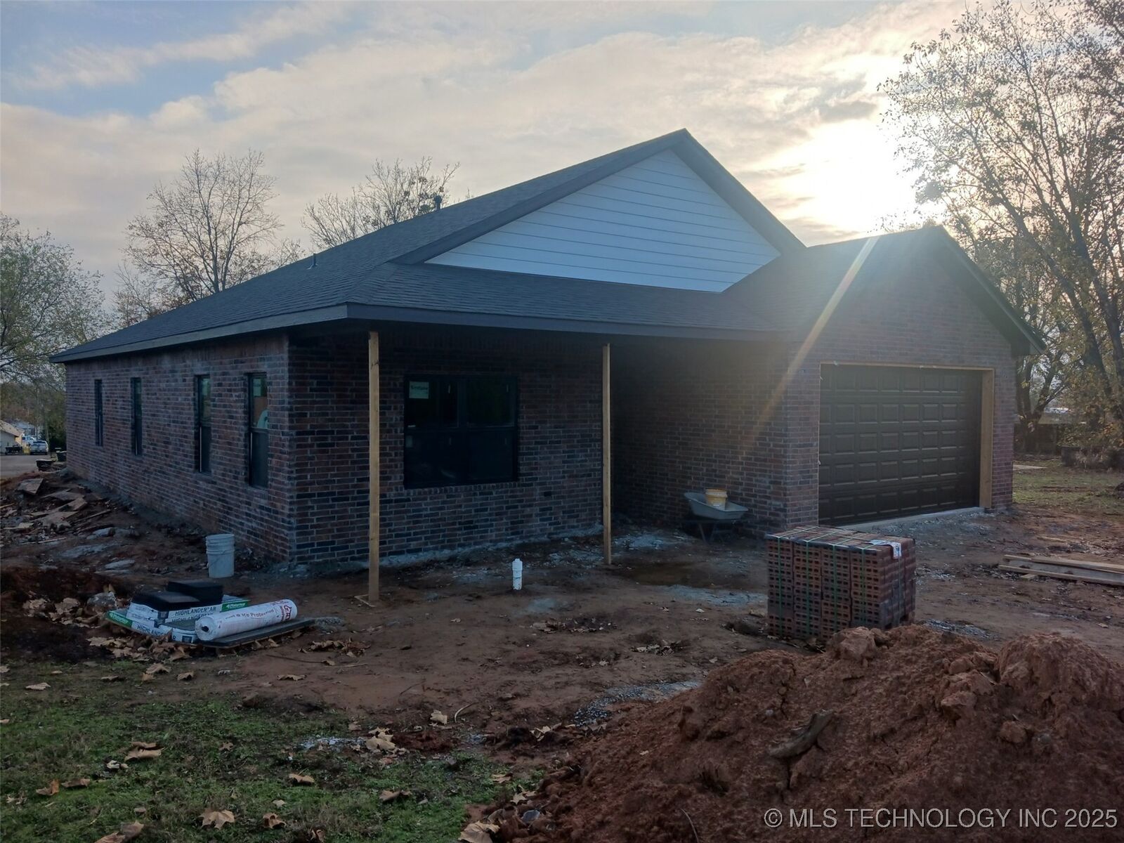 Property Photo:  503 Cemetery Road  OK 74434 