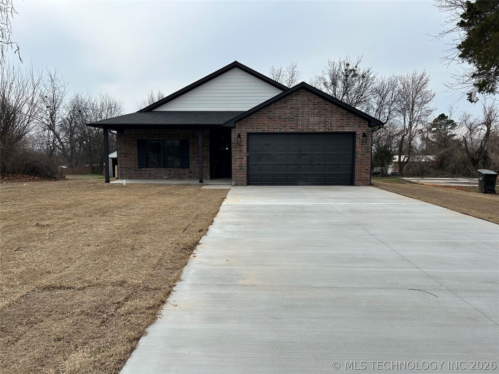 Property Photo: 503 Cemetery Road OK 74434