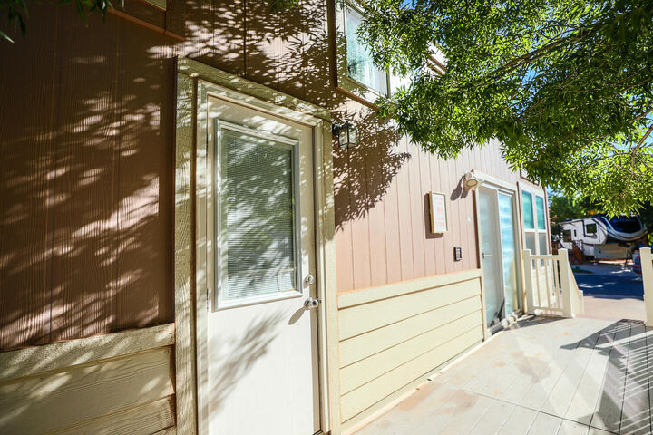Property Photo: 144 Ash St UT 84737
