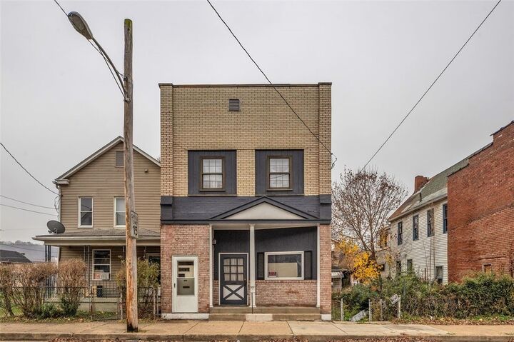 Property Photo:  1421 5th Ave  PA 15068 