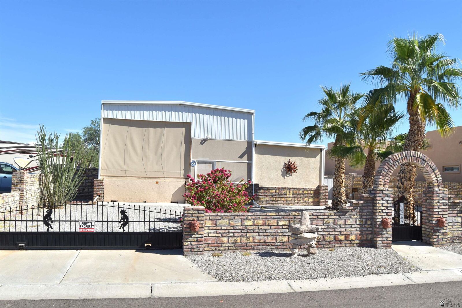 Property Photo: 13209 S Onammi Ave AZ 85367