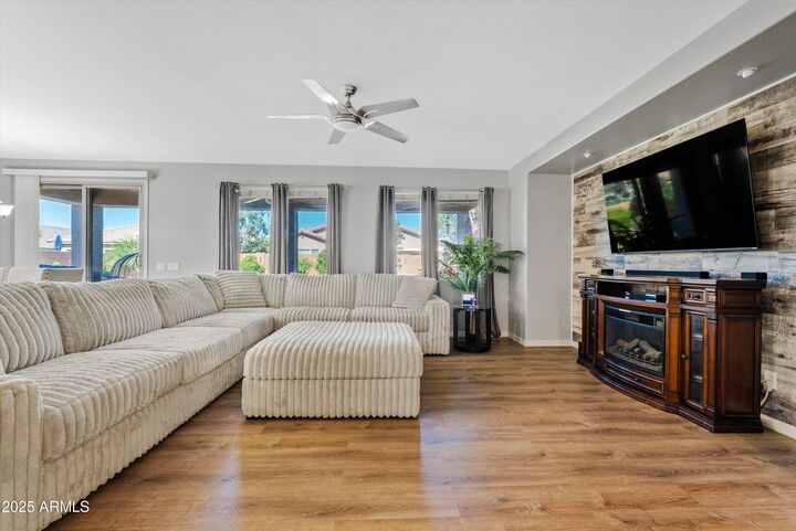 Property Photo:  78 W White Oak Avenue  AZ 85140 