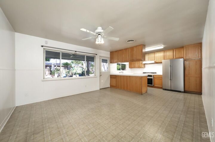 Property Photo: 2818 San Pablo Avenue CA 93306