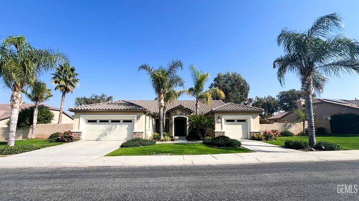 Property Photo: 5005 Hartnett Court CA 93306