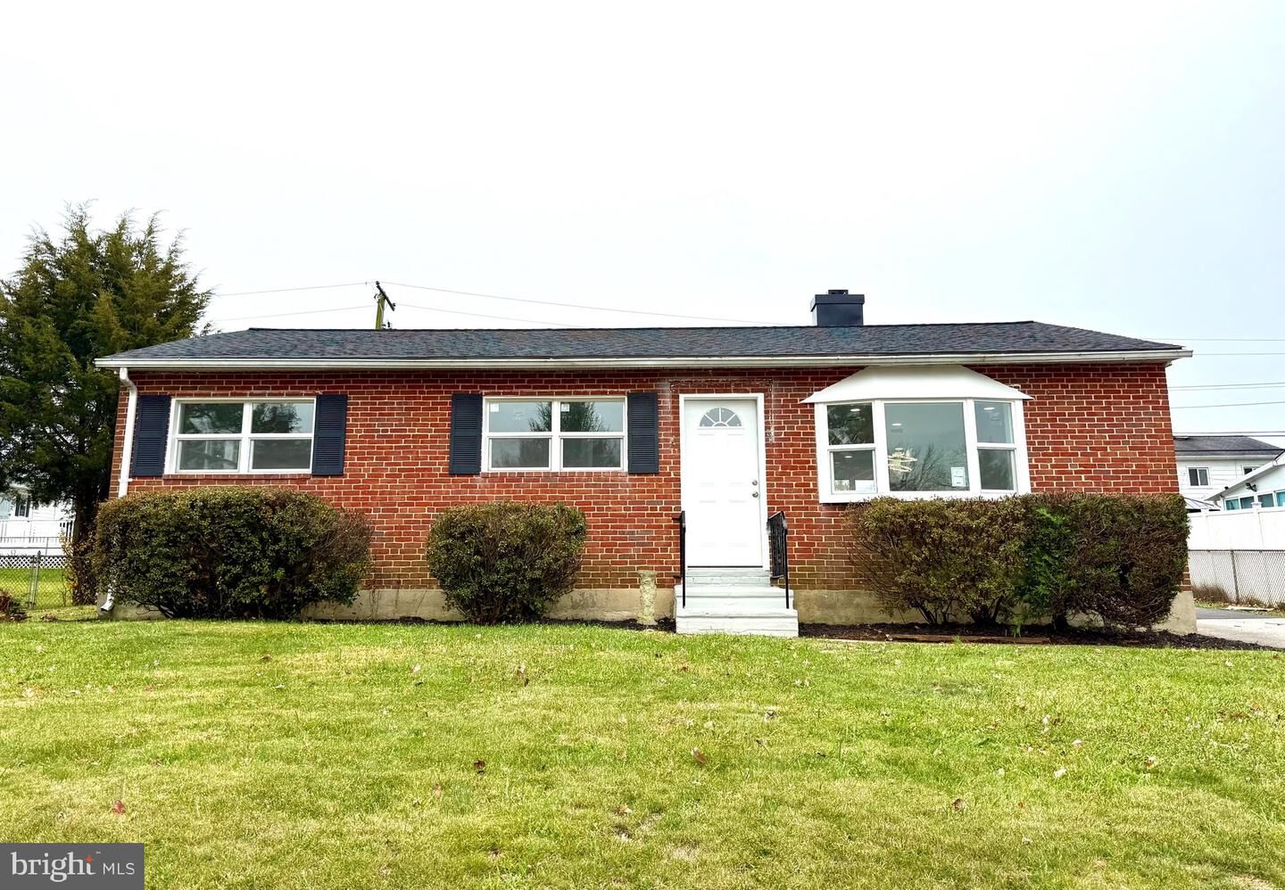 Property Photo: 925 Prestwood MD 21228