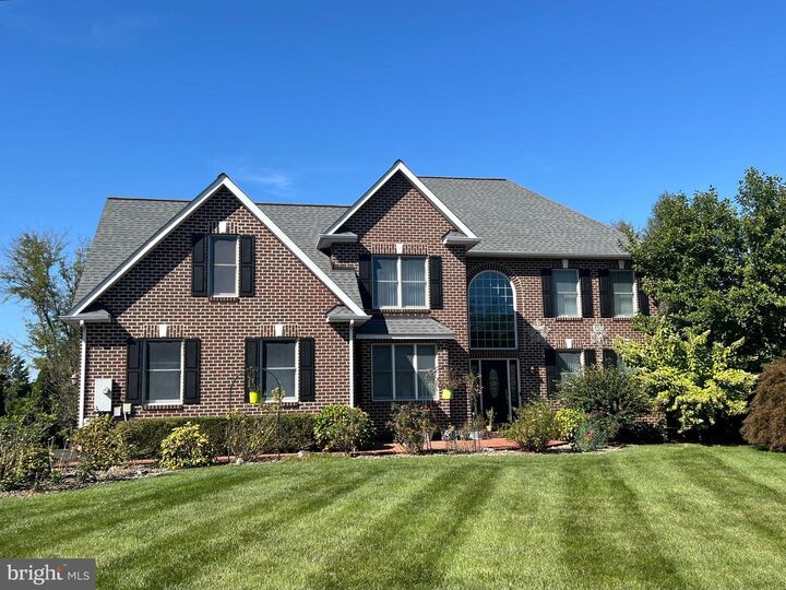 Property Photo:  3325 Muirfield Drive  PA 17202 