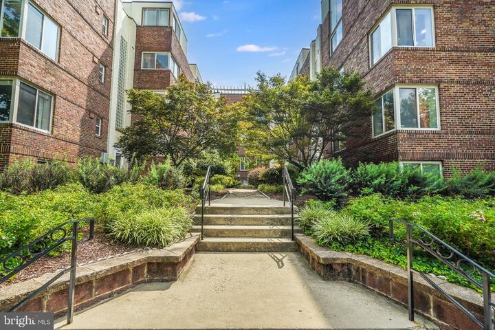 Property Photo: 5405 9th Street NW 106 DC 20011