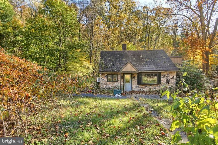 Property Photo: 1025 & 1027 Roberts Valley Road PA 17110