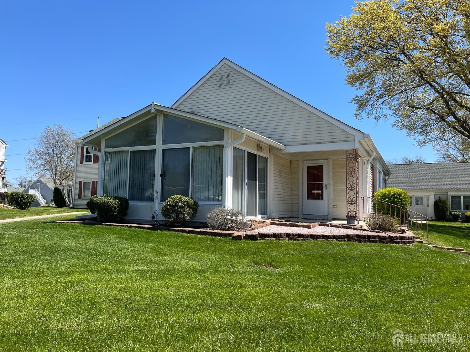 Property Photo:  333 Newport Way C  NJ 08831 