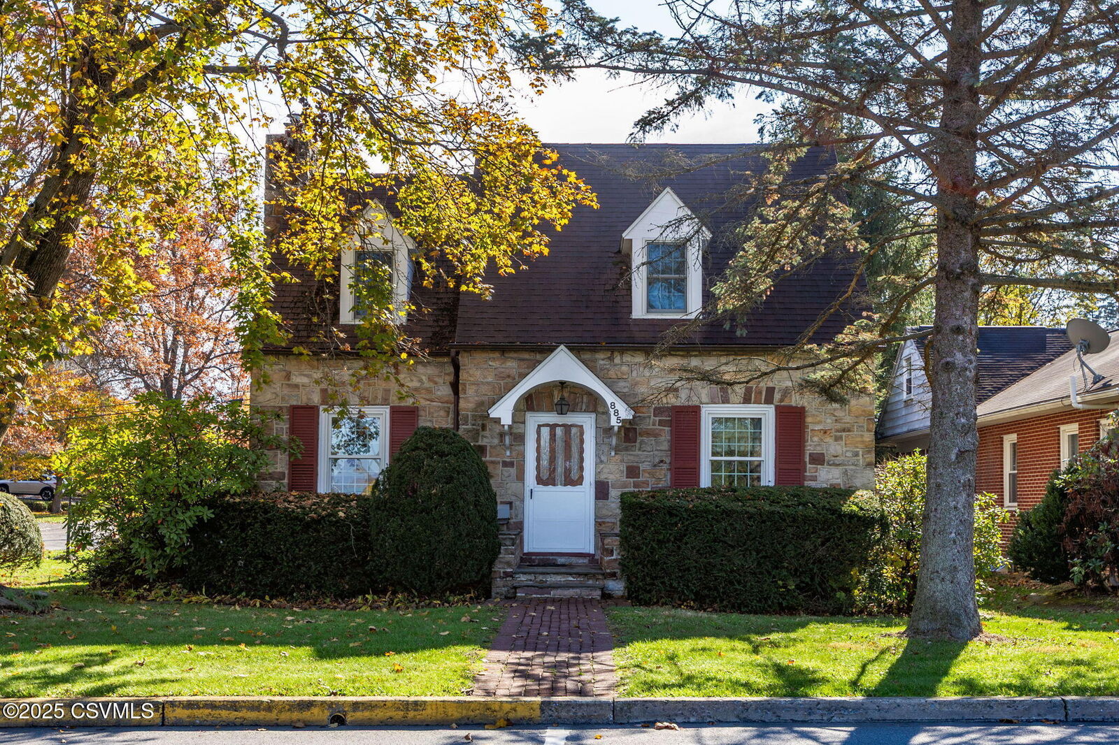 Property Photo:  885 St Louis Street  PA 17837 