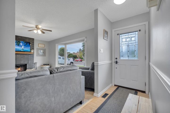 Property Photo:  5103 47 Street  AB T4X 1J2 