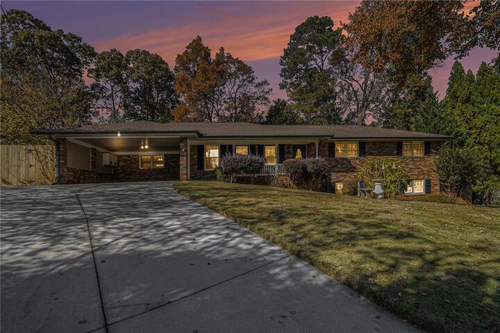 Property Photo: 923 Tall Pine Court SW GA 30087