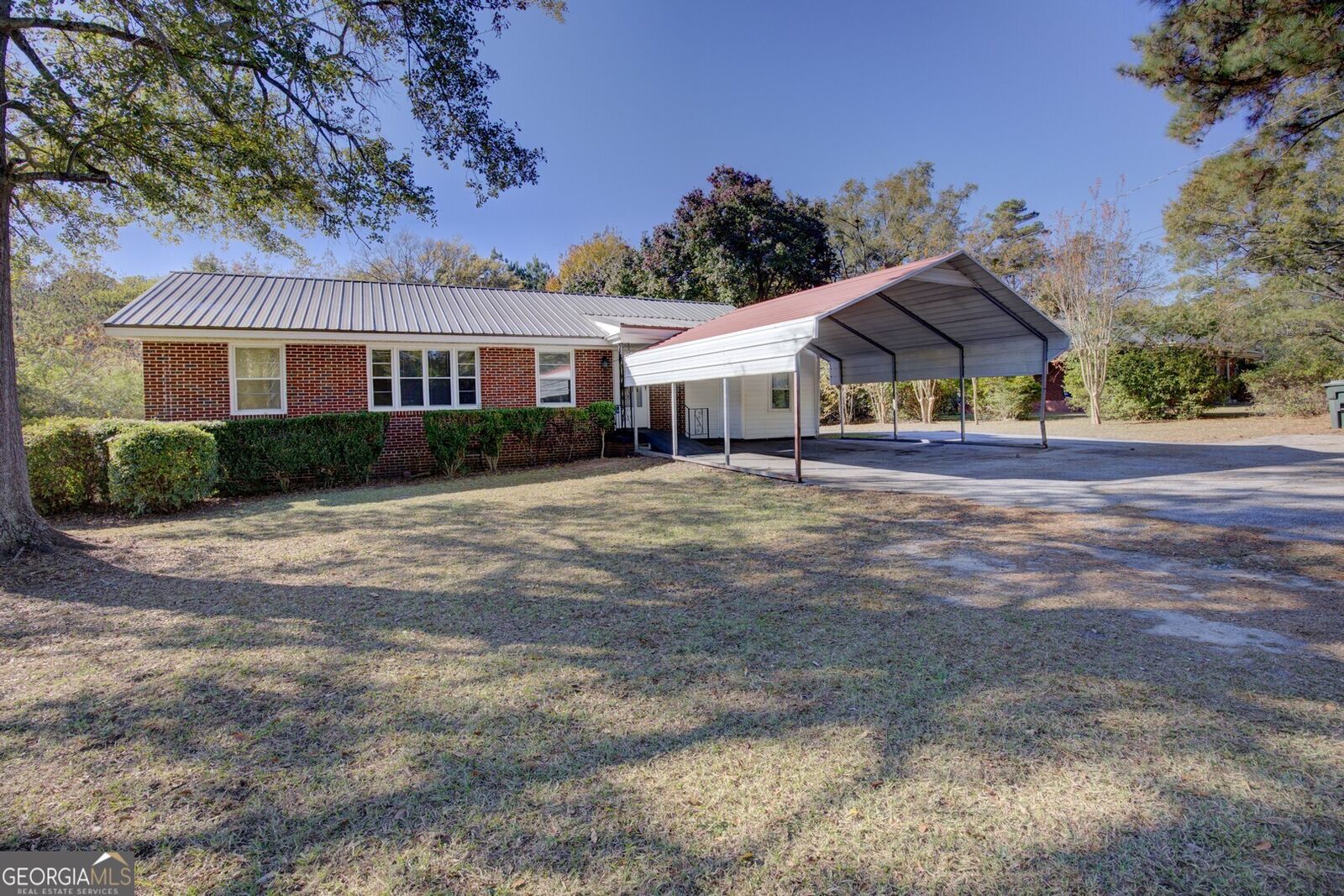 Property Photo:  9174 Flat Shoals Road  GA 30014 