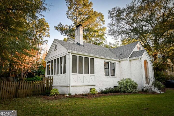 Property Photo: 525 King Avenue GA 30606