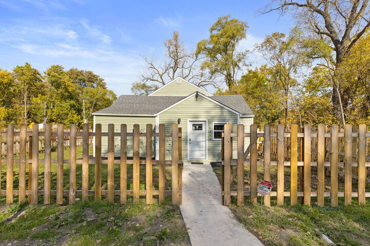 Property Photo:  6344 W 25th Avenue  IN 46406 