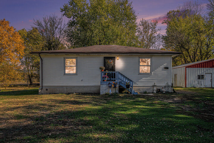 Property Photo:  1123 S State Rd 231  IN 46341 