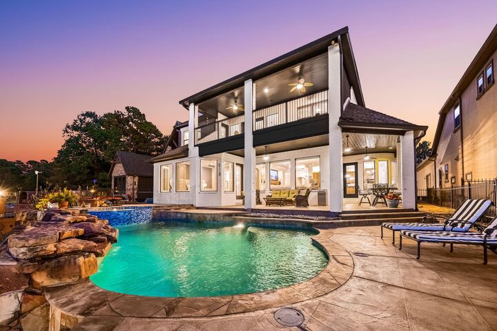 Property Photo: 161 Westlake Point TX 77356