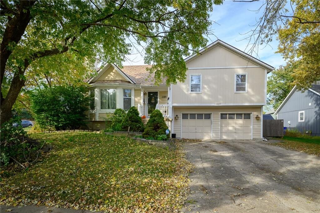 Property Photo:  1103 N Emma Street  KS 66061 