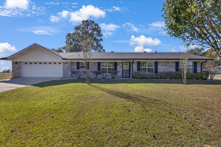 Property Photo:  1308 S Evenside St  TX 75654 