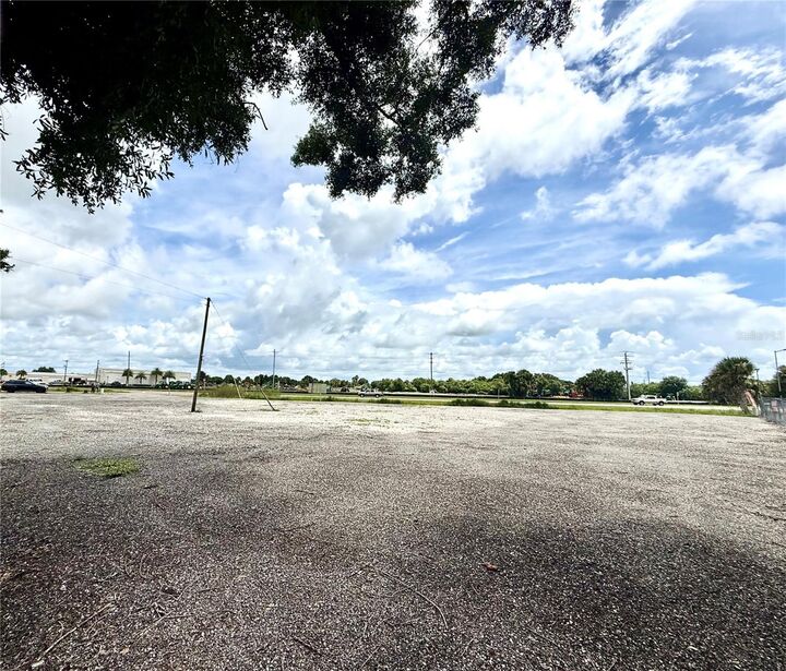 Property Photo:  651 US Highway 98 N  FL 34972 