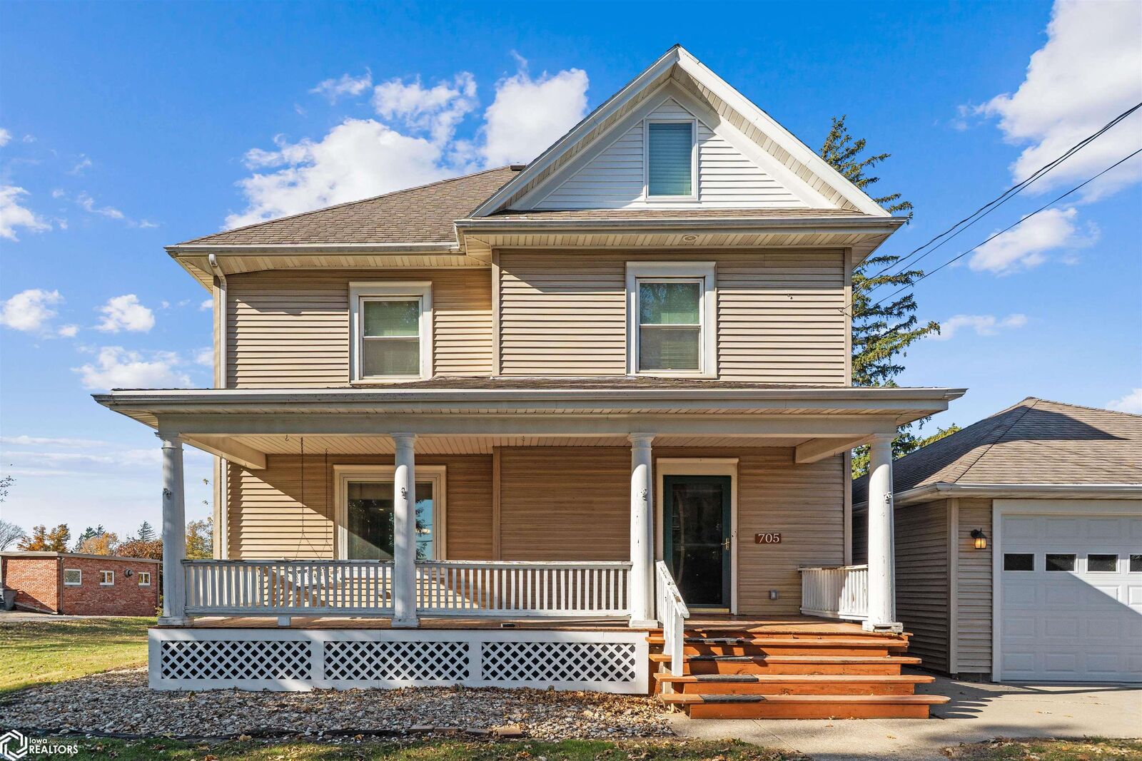 Property Photo: 705 Lincoln Street IA 50635