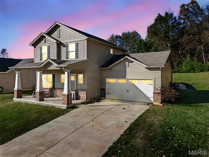 Property Photo: 11 Hunters Pointe Drive MO 63389