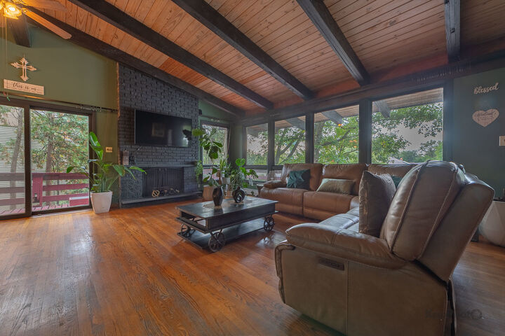 Property Photo: 5810 W 97th Street IL 60453