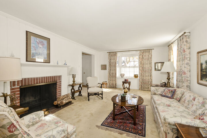 Property Photo:  802 Argyle Avenue  IL 60422 