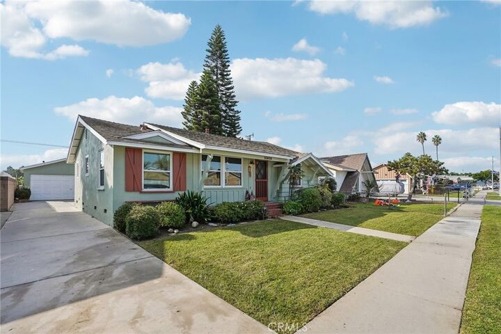 11612 Massinger  Lakewood CA 90715 photo