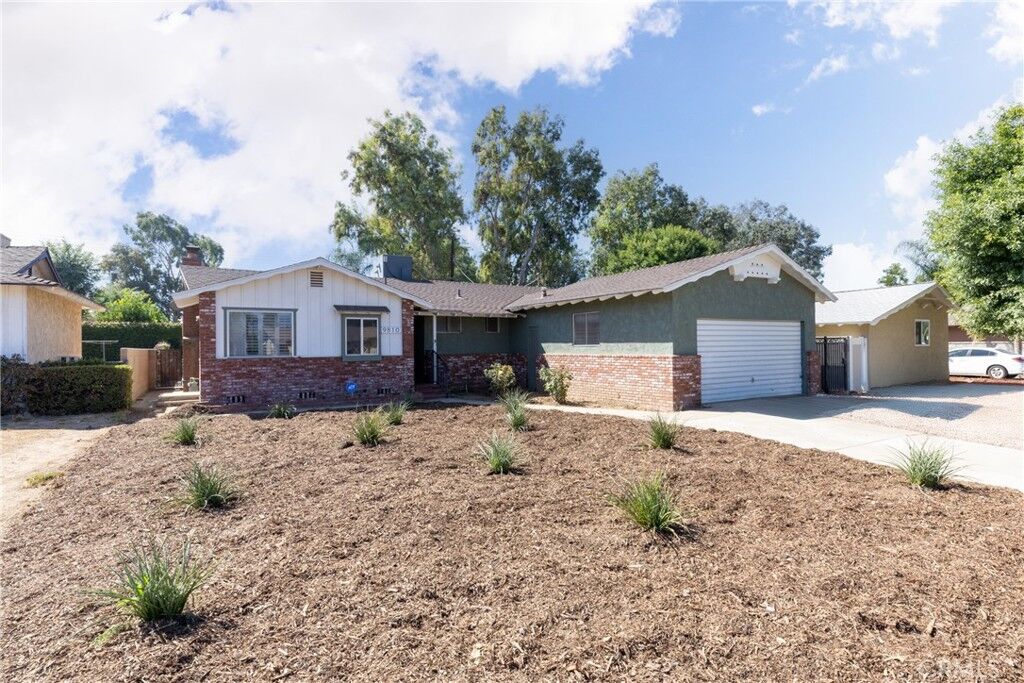 Property Photo:  9810 Sharon  CA 92503 