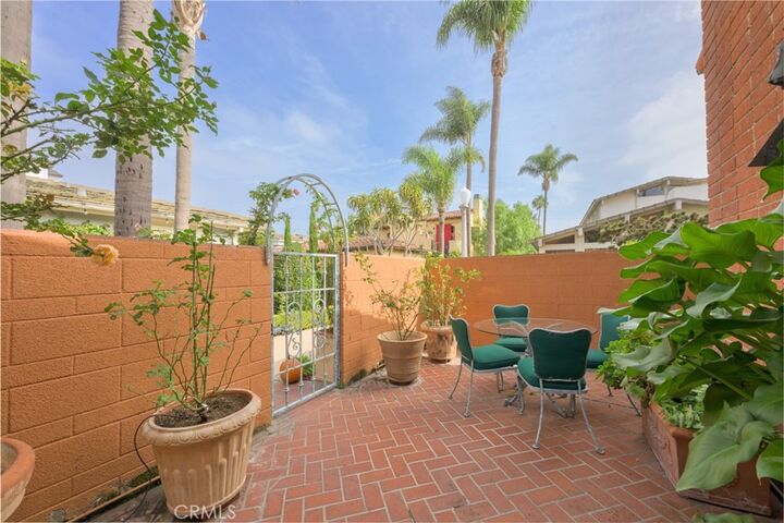 Property Photo: 124 Via Quito CA 92663