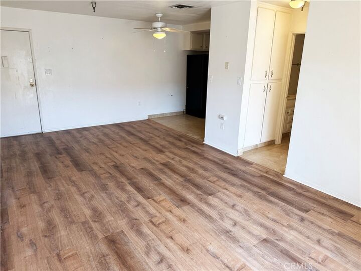 Property Photo:  18900 Delaware Street 352  CA 92648 