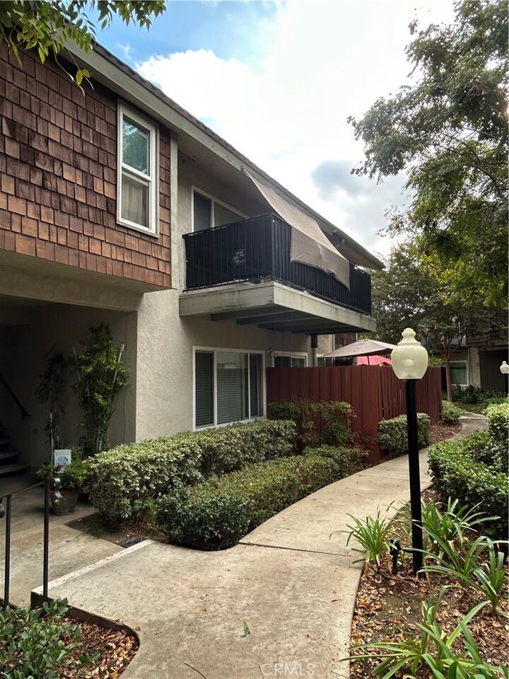 Property Photo:  965 S Idaho 4  CA 90631 