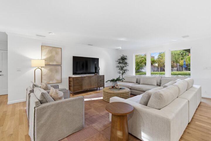 Property Photo: 1448 El Tejon Way CA 95864