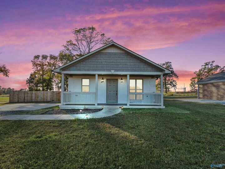 Property Photo: 16117 Poplar Creek Road AL 35611