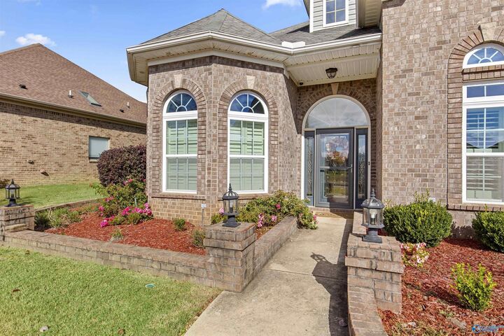 Property Photo:  120 Thorn Creek Drive  AL 35749 