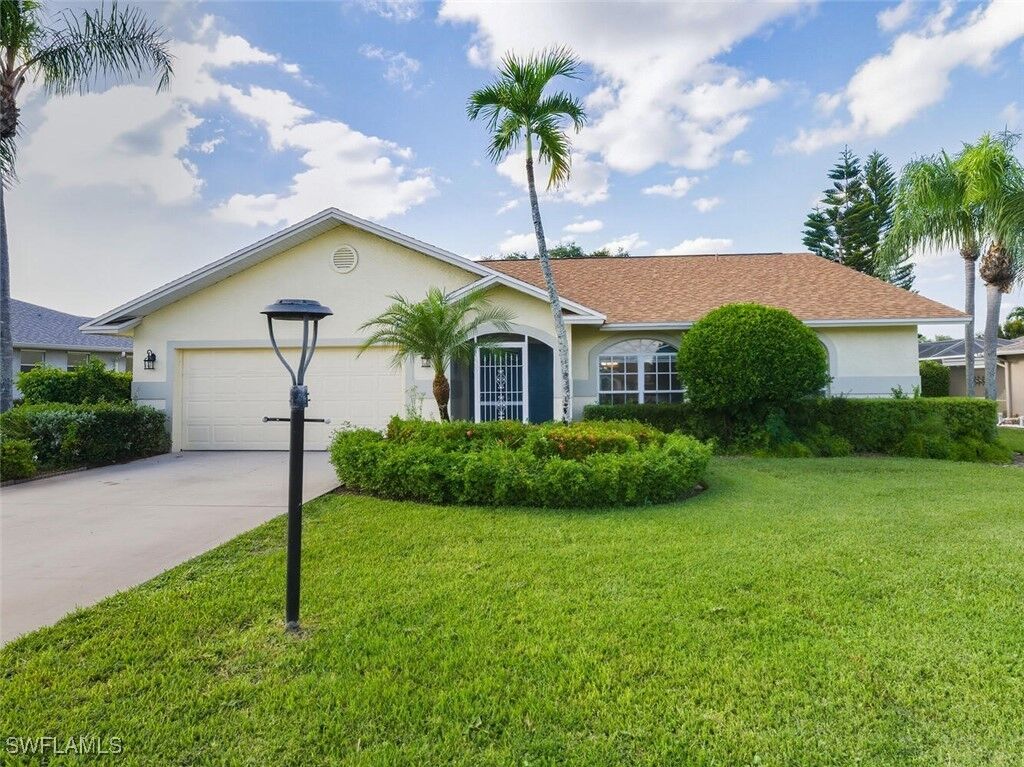 Property Photo: 121 Estelle Drive FL 34112